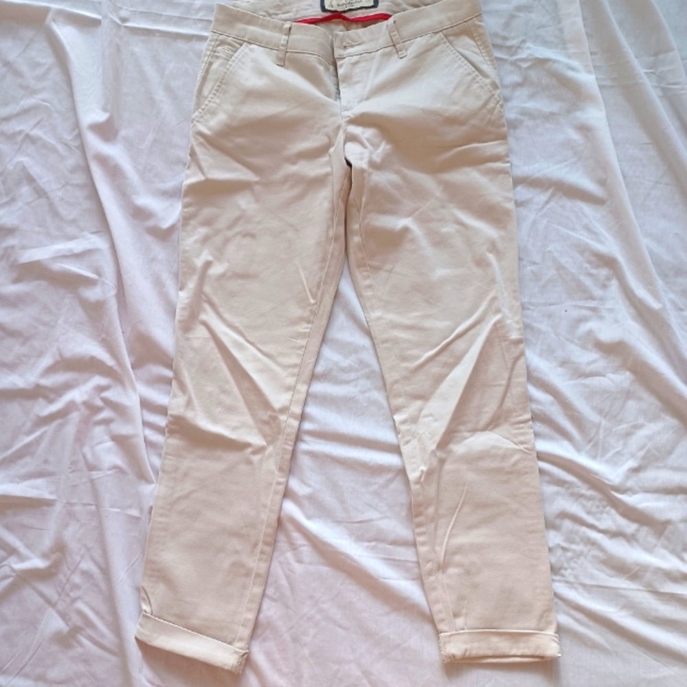 Abercrombie and Fitch Women's Light Cream Coloured Pants